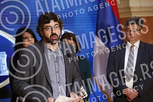 In the House of the National Assembly, a joint media conference of opposition MPs on the occasion of launching a petition for the release of arrested activists from Majdanpek.U  Domu Narodne skupstine zajednicka konferencija za medije opozicionih p