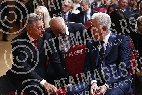 The President of the Republic of Serbia, Aleksandar Vucic, presented Vidovdan decorations to deserving individuals and institutions, after which a formal reception was organized on the occasion of Vidovdan and the inauguration of the President of the