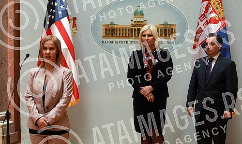 In the small hall of the House of the National Assembly, a conference was held on the topic: National research on the factors that contribute to the effect of the glass ceiling for women in business.U maloj sali Doma Narodne skupstine odrzana je ko