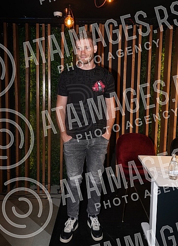 In the Kombank Hall, in the Jazz Canteen in Lisbon, the Plan B Foundation was promoted with the premiere of the first single from the 