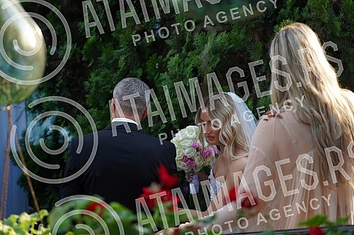 The daughter of singer Mira Skoric and surgeon Vasa Jeremic, Milica Jeremic married her longtime boyfriend Sebastijan, and the celebration was held at the Frans restaurant.Cerka pevacice Mire Skoric i hiurga Vase Jeremica, Milica Jeremic udala se d