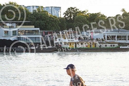 The coal on the barge floats on the Sava River in the direction of Obrenovac.Ugalj na barzi plovi rekom Savom u pravcu  Obrenovca.