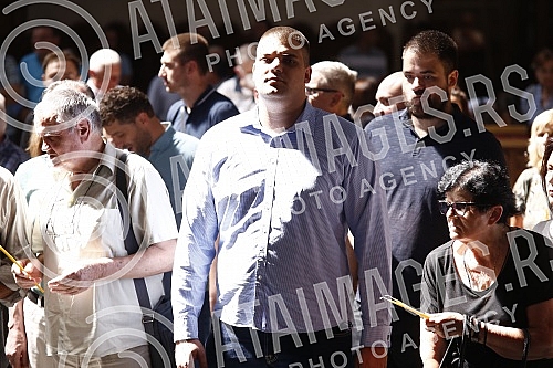 Associations Zavicaj and Coordination organized a memorial service in the Church of St. Mark in Belgrade to all victims of the Croatian action Storm, when around 250,000 Serbs were expelled from Croatia.Udruzenja Zavicaj i Koordinacija organizovali