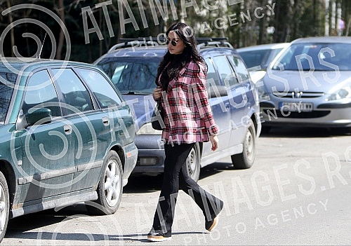 Katarina Lazic comes to the police to give a statement regarding the alleged attack on Sonja Vuksanovic.Katarina Lazic dolazi u policiju da da izjavu povodom navodnog napada Sonje Vuksanovic.