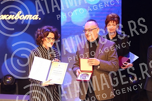 The Ministry of Education and Culture of the Republic of Srpska awarded the Saint Sava Award, which consists of the Saint Sava Charter and the cash prize, to this year's winners at a solemn event held at the Children's Theater of the Republic of Srps