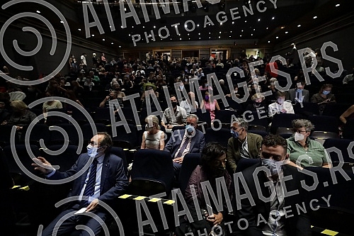 The double, 54th and 55th editions of Bitef, were officially opened tonight at the Yugoslav Drama Theater.
Dvostruko, 54. i 55. izdanje Bitefa, svecano je otvoreno veceras u u Jugoslovenskom dramskom pozoristu The double, 54th and 55th editions of Bitef, were officially opened tonight at the Yugoslav Drama Theater.
Dvostruko, 54. i 55. izdanje Bitefa, svecano je otvoreno veceras u u Jugoslovenskom dramskom pozoristu