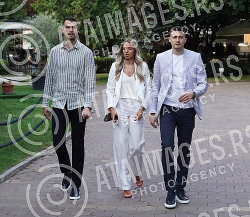 The fourth donor council of the Humanitarian Organization of Serbs for Serbs was organized in the restaurant Topciderac.Cetvrto donatorsko vece Humanitarne organizacije Srbi za Srbe  organizovano je u restoranu Topciderac.