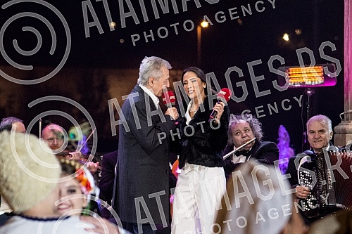 This year's New Year's program of the Public Media Service will be different from the previous ones, due to the coronary virus pandemic and will be broadcast from city squares, not from studios, which is why it is called 