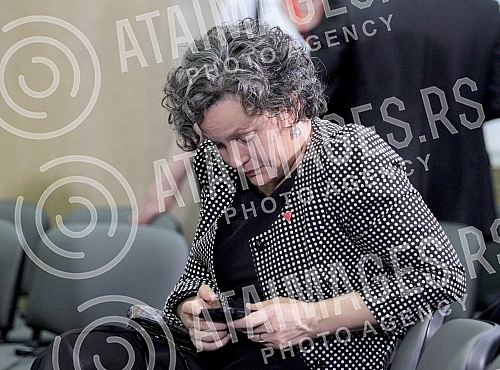 The second day of the visit of the President of China Xi Jinping's continued in the Palace of Serbia.Drugi dan posete predsednika Kine Si Djinping nastavio se svecanim docekom ispred Palate Srbija.