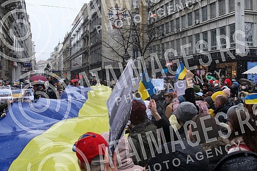 A gathering of non-governmental organizations against the Russian invasion of Ukraine began in Knez Mihailova Street in downtown Belgrade, in front of the Cultural Center.Skup nevladinih organizacija protiv ruske invazije na Ukrajinu, poceo je u Kn