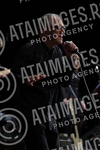 A concert in honor of the legendary drummer Dragoljub Djuricic, the man with the biggest smile on the domestic music scene, was held at the Atelier 212 theater.Koncert u cast legendarnog bubnjara Dragoljuba Djuricica, coveka sa najvecim osmehom na 