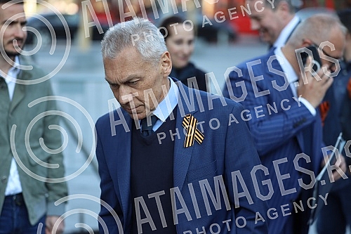 In honor of the national holiday, the Victory day over fascism in the Second World War, a concert of the famous Russian M.Turetsky Choir was held on the Republic square. U cast drzavnog praznika, Dana pobede nad fasizmom u Drugom svetskom ratu, na 