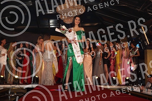 The competition for the most beautiful woman in the Balkans, Miss Balkans for 2022, was held at the Banja Luka club Kabinet.U banjaluckom klubu Kabinet  odrzano je takmicenje za najlepsu zenu na Balkanu, Miss Balkana za 2022. godinu.