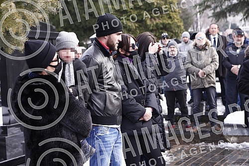 A memorial service on the occasion of the twenty-second anniversary of the death of Zeljko Raznatovic - Arkan was held at the New Cemetery.Pomen povodom dvadeset druge godisnjice od smrti Zeljka Raznatovica - Arkana odrzan je na Novom groblju.