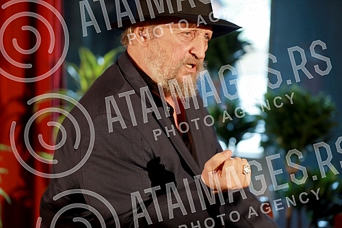 Actor Petar Bozovic was awarded the prize of the Association of dramatic artists of Serbia for his life's work in 2020 - the Dobrica ring award.Glumcu Petru Bozovicu urucena nagrada  Udruzenja dramskih umetnika Srbije za zivotno delo u 2020. godini