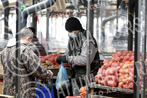 Markets in Belgrade are open three days a week, starting Thursday.Pijace u Beogradu rade tri dana nedeljno, od cetvrtka.