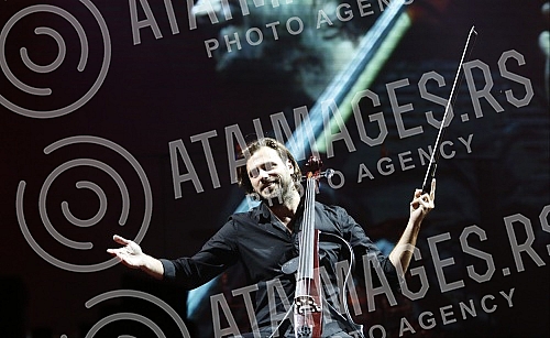 Concert of 2 Cellos held on Kalemegdan.Koncert 2 Cellos na Kalemegdanu.