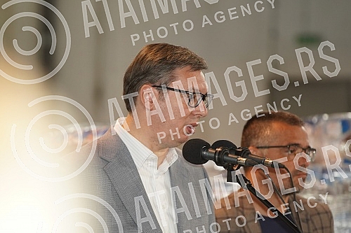 The President of the Republic of Serbia, Aleksandar Vucic, visited the warehouse of the Republic Directorate for Commodity Reserves - General Cargo Warehouse, Belgrade.Predsednik Republike Srbije Aleksandar Vucic obisao je skladista Republicke dire