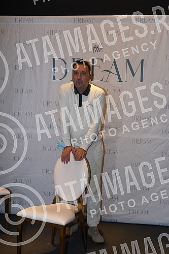 Hajrudin Hari Varesanovic - Hari Mata Hari announced at a press conference at The Dream event center a concert to be held on Saturday, December 11th.Hajrudin Hari Varesanovic -  Hari Mata Hari je na konferenciji za medije u event centru The Dream n