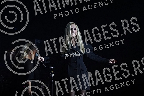 Belgian pop singer Lara Fabian held her first concert in Serbia on the stage of the Stark Arena in the form of a cross section of the biggest hits of her career.Belgijska pop pevacica Lara Fabian odrzala je svoj prvi koncert u Srbiji na sceni Stark