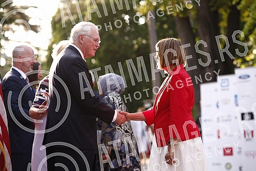 US Ambassador to Serbia Christopher Hill hosted a reception to celebrate the national holiday of the United States, Independence Day.Ambasador SAD u Srbiji Kristofer Hil priredio je prijem povodom proslave nacionalnog praznika Sjedinjenih Americkih