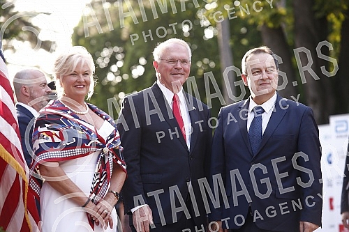 US Ambassador to Serbia Christopher Hill hosted a reception to celebrate the national holiday of the United States, Independence Day.Ambasador SAD u Srbiji Kristofer Hil priredio je prijem povodom proslave nacionalnog praznika Sjedinjenih Americkih