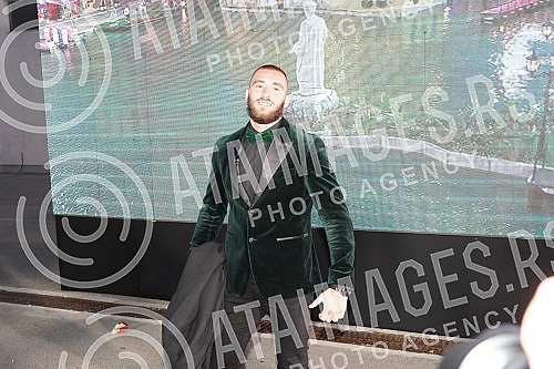 Superfinale of the fifth season of the reality program Zadruga, which is broadcast on Pink TV.Superfinale pete sezone rijaliti programa Zadruga koji se emituje na televiziji Pink.