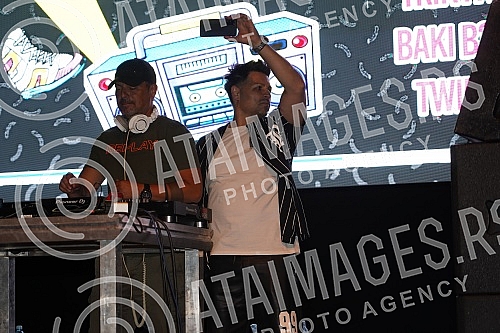 The first edition of the Belgrade festival I love the nineties was held in the atrium of the Belgrade Fair.
Prvo izdanje beogradskog festivala Ja volim devedesete odrzan je u atrijumu Beogradskog sajma. The first edition of the Belgrade festival I love the nineties was held in the atrium of the Belgrade Fair.
Prvo izdanje beogradskog festivala Ja volim devedesete odrzan je u atrijumu Beogradskog sajma.