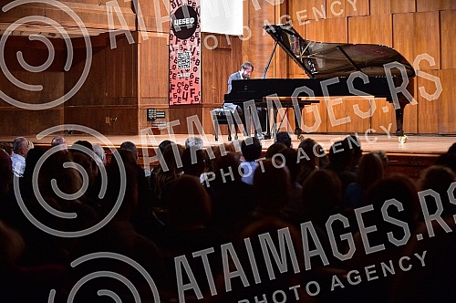 The world star of classical music - pianist Daniil Trifonov will hold a concert for the first time in Belgrade in the Great Hall of the Kolarac Foundation, organized by the Center of Belgrade Festivals - CEBEF.Svetska zvezda klasicne muzike - pijan