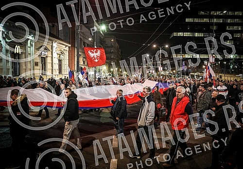 War veterans and People's Patrols organized a protest on the day of the beginning of the NATO aggression on our country, in front of the General Staff.Ratni veterani i Narodne patrole organizovali su protest na dan pocetka agresije NATO pakta na na