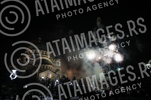 Traditional fireworks on the occasion of the Orthodox New Year's Eve at the Church of St. Sava.
Tradicionalni vatromet povodom doceka Pravoslavne nove godine kod Hrama Svetog Save. Traditional fireworks on the occasion of the Orthodox New Year's Eve at the Church of St. Sava.
Tradicionalni vatromet povodom doceka Pravoslavne nove godine kod Hrama Svetog Save.