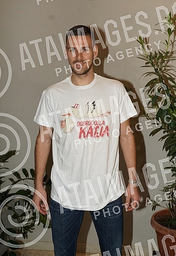 Singer Katarina Grujic and football player Marko Gobeljic became the parents of daughter Katja yesterday, and on that happy occasion, a celebration was held tonight at the Topciderac restaurant. Singer Katarina Grujic and football player Marko Gobeljic became the parents of daughter Katja yesterday, and on that happy occasion, a celebration was held tonight at the Topciderac restaurant.