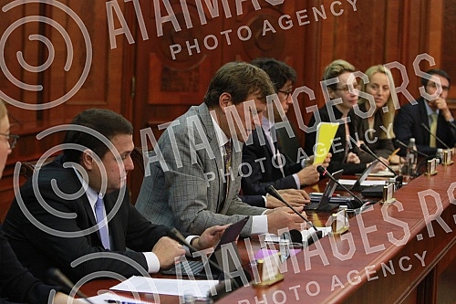 Prime Minister Ana Brnabic was meet with representatives of the International Monetary Fund (IMF) led by James Roaf.Ana Brnabic, premijerka u Vladi Republike Srbije sastala se sa predstavnicima Medjunarodnog monetarnog fonda (MMF) koji predvodi Dzej