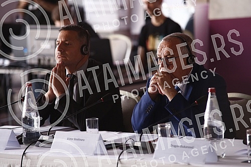 The European Union as a strategic choice conference was held at the Zira Hotel - the experiences of Serbia and Romania.U hotelu Zira odrzana je konferencija Evropska unija kao strateski izbor - iskustva Srbije i Rumunije