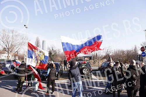 Driving a car called Z to win from the Sava Center to the Church of the Holy Trinity, next to the Church of St. Mark in support of Russia.Voznja automobilima pod nazivom Z za pobedu od Sava centra do hrama Svete Trojice, pored Crkve Svetog Marka u 