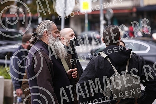 Those detained for violence during the Europride were released from custody at the First Basic Public Prosecutor's Office in Belgrade.Privedeni za nasilje tokom odrzavanja Europrajdu su pusteni iz pritvora u Prvom osnovnom javno tuzilsatvu u Beogra