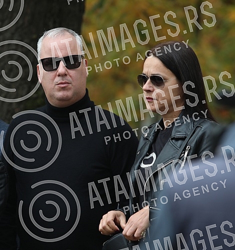 The commemoration on the occasion of one year since the death of Marinko Rokvic was held at the Bezanija cemetery.Pomen povodom godinu dana od smrti Marinka Rokvica odrzan je na Bezanijskom groblju.