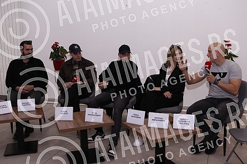 Press conference of the acting and author team of the film 