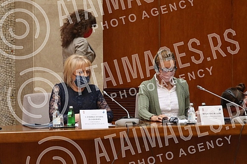 Thematic dialogue Thematic dialogue