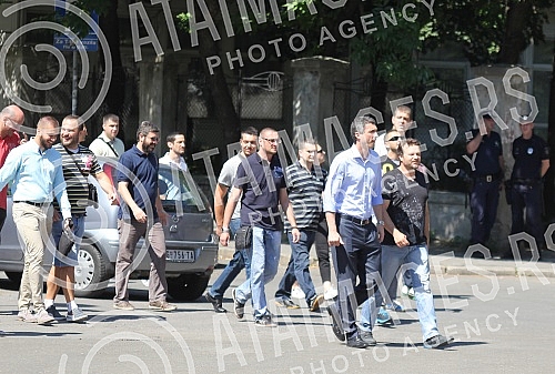 Konferencija za medije Srpskog pokreta Dveri ispred Crkve Svetog Marka u Beogradu povodom obelezavanja godisnjice zlocina u Srebrenici. 