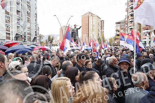 In the northern part of Kosovska Mitrovica, a large national gathering of Serbs from the north of Kosovo and Metekohija began at noon, after the withdrawal from all Kosovo institutions.
U severnom delu Kosovske Mitrovice u podne je poceo veliki nar In the northern part of Kosovska Mitrovica, a large national gathering of Serbs from the north of Kosovo and Metekohija began at noon, after the withdrawal from all Kosovo institutions.
U severnom delu Kosovske Mitrovice u podne je poceo veliki nar