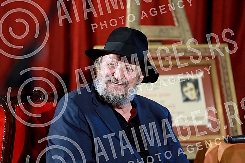 Actor Petar Bozovic was awarded the prize of the Association of dramatic artists of Serbia for his life's work in 2020 - the Dobrica ring award.Glumcu Petru Bozovicu urucena nagrada  Udruzenja dramskih umetnika Srbije za zivotno delo u 2020. godini
