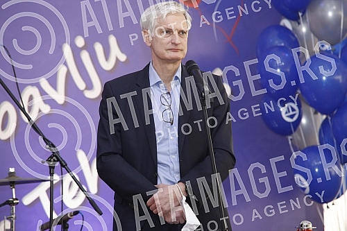 The Minister of Health in the Government of the Republic of Serbia, Dr. Zlatibor Loncar, attended the ceremony on the occasion of the opening of the new special gas filling station and laboratory of the company Messer Tehogas.Ministar zdravlja u Vl