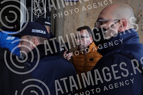 The Serbian Progressive Party handed over the list for the parliamentary elections to Aleksandar Vucic - Together we can do all the certified statements of the voters who support it, today, February 16, 2022. year, at 15 o'clock, at the headquarters 