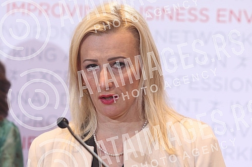 The American Chamber of Commerce in Serbia (AmCham) is organizing a panel discussion on the occasion of joining the Empower HER Initiative, whose goal is the economic empowerment of women within the business community.Americka privredna komora u Sr