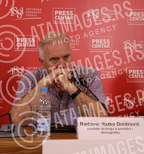 A press conference was held on the occasion of World Population Day on July 11, organized by the United Nations Population Fund (UNFPA).
Odrzana je konferencija za medije povodom Svetskog dana stanovnistva 11. jula, u organizaciji Populacionog fonda A press conference was held on the occasion of World Population Day on July 11, organized by the United Nations Population Fund (UNFPA).
Odrzana je konferencija za medije povodom Svetskog dana stanovnistva 11. jula, u organizaciji Populacionog fonda