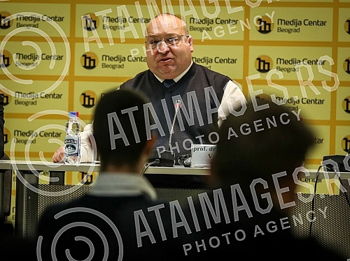 Black and White Movement press conference - for a just Serbia where Vladimir Vuletic, the movement's president, spoke.Konferencija za medije Pokreta CRNO NA BELO - za pravednu Srbiju na kojoj je govorio Vladimir Vuletic, predsednik pokreta.