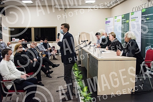 A panel discussion on the topic of social protection and social justice of the representatives Together for Serbia, Let's not drown Belgrade and the European Green Party and the Environmental Uprising was held at the Tami Residence Hotel in Nis.Pan