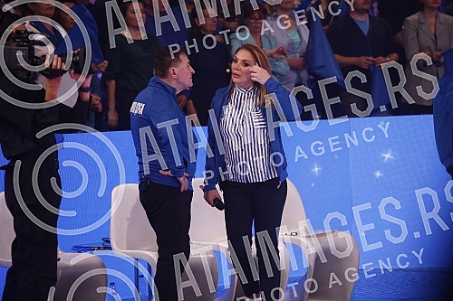 In the RTS studio in Kosutnjak, the recording of a new music sou program, the Music Derby show, has started, as a sign of support for our national team, which is going to Qatar for the football championship.U studiju RTS na Kosutnjaku pocelo je sni