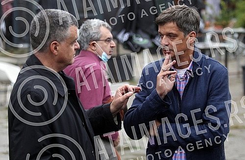 A commemoration on the occasion of the death of the journalist and one of the founders of the weekly Vreme, Milos Misa Vasic, was held in Dorcol Square. Komemoracija povodom smrti novinara i jednog od osnivaca nedeljnika Vreme Milosa Mise Vasica od